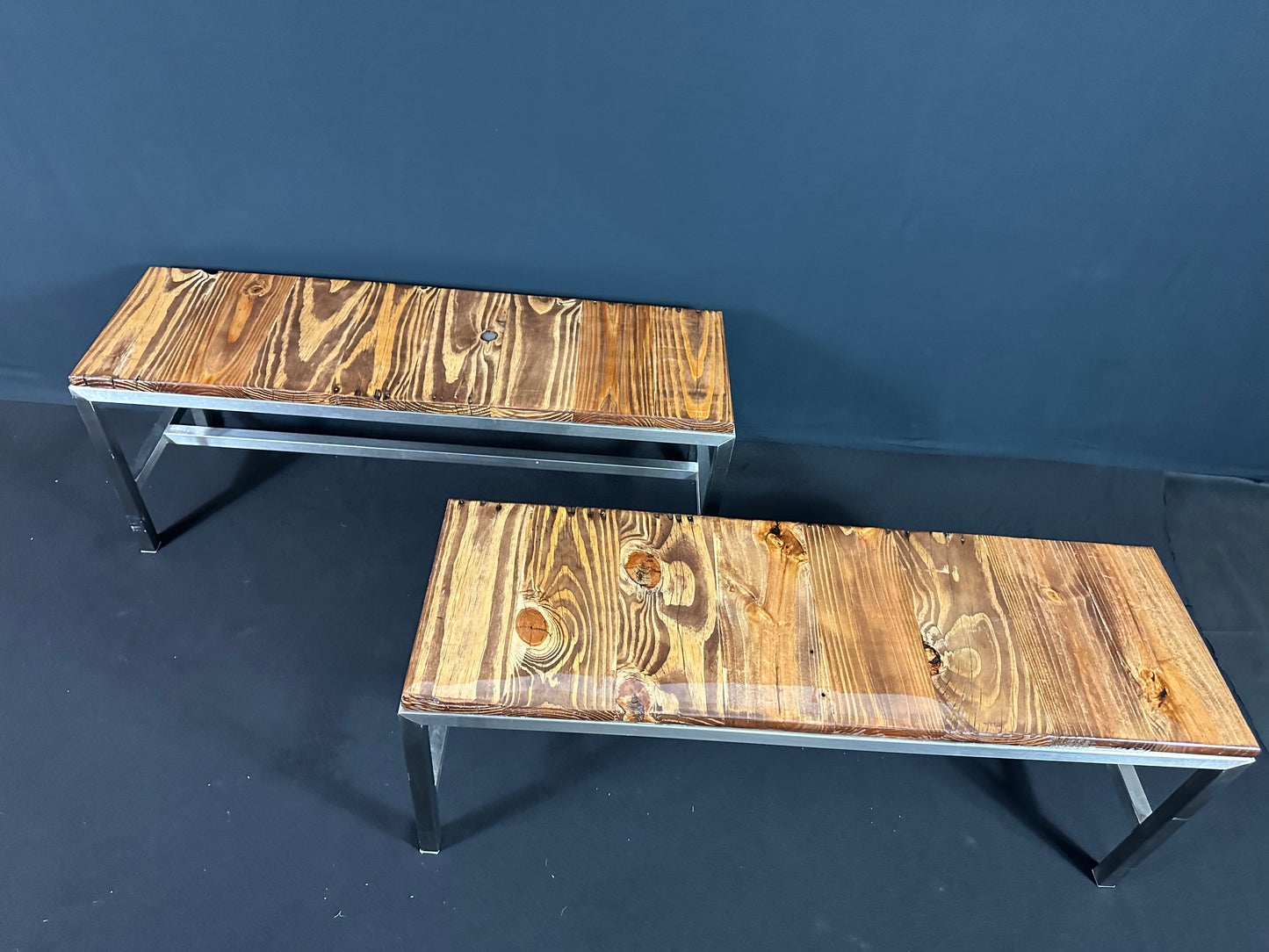 RECLAIMED PALLET WOOD TABLE AND BENCHES