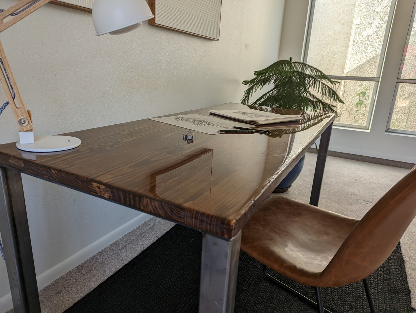 RECLAIMED PALLET WOOD TABLE AND BENCHES