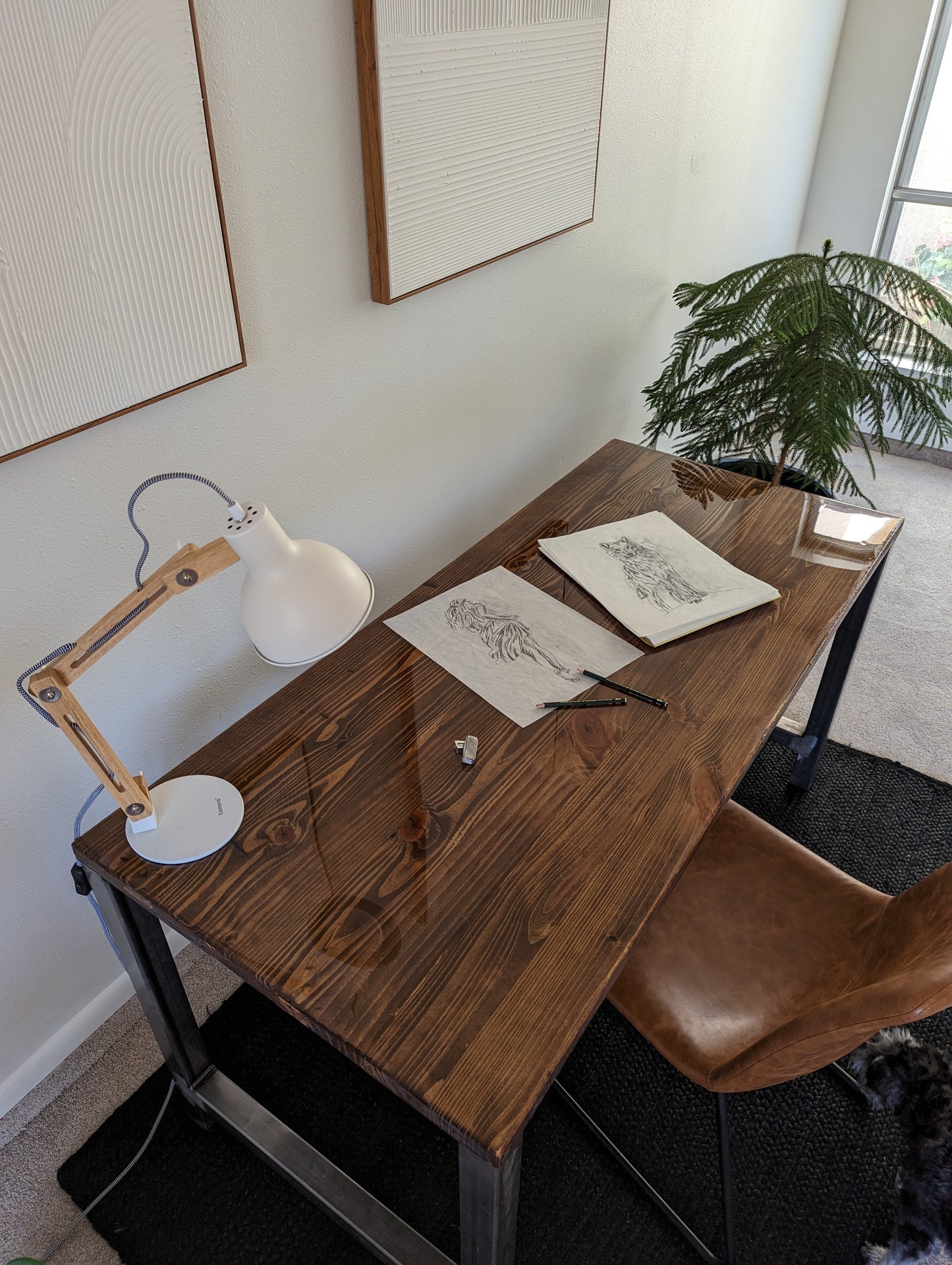 RECLAIMED PALLET WOOD TABLE AND BENCHES