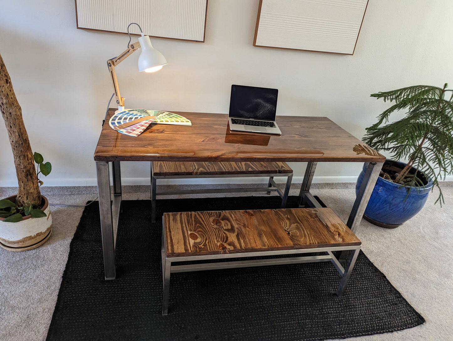 RECLAIMED PALLET WOOD TABLE AND BENCHES