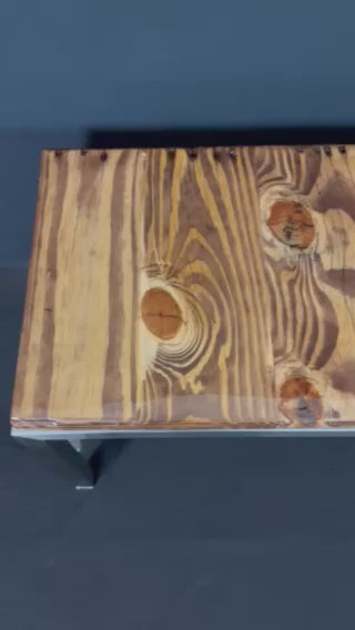 RECLAIMED PALLET WOOD TABLE AND BENCHES